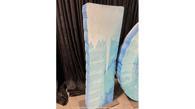 Frozen Letter “I” | Rental Frozen Letter “I” | Rental