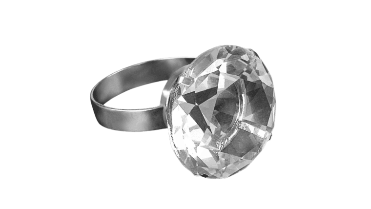 Diamond Ring Napkin Ring Holder – Silver | Rental
