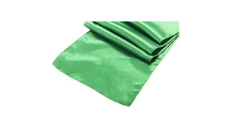 Satin Table Runner – Kelly Green | Rental Satin Table Runner – Kelly Green | Rental