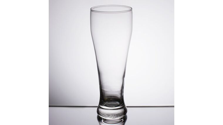 Beer – Libbey 1610 23 oz. Giant Pilsner Glass | Rental
