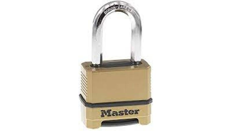 Master Lock Magnum 2.27-in Brass Combination Padlock | Rental