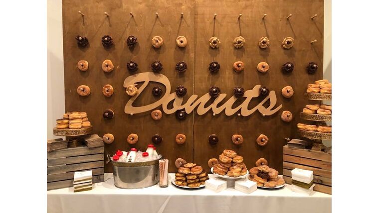 8′ x 8′ Wood Donut Wall | Rental 8′ x 8′ Wood Donut Wall | Rental