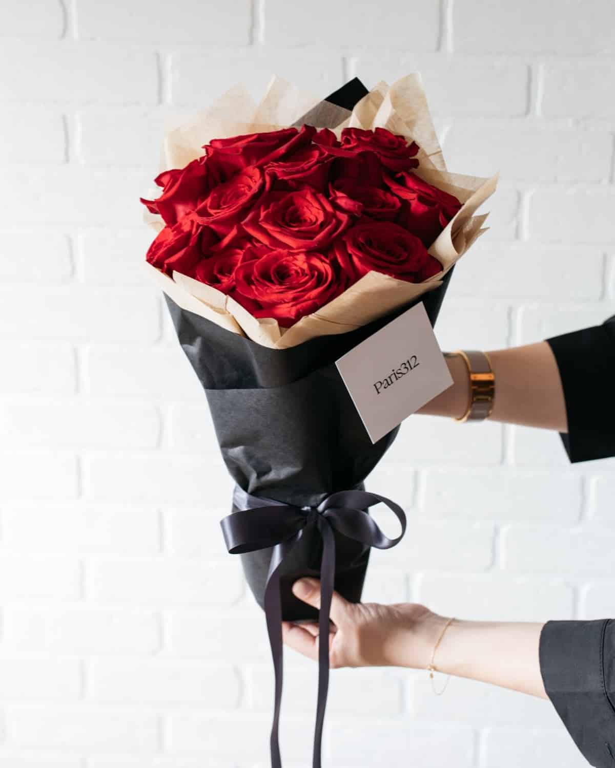 GIFT – Rouge Amour Floral Bouquet | Rental GIFT – Rouge Amour Floral Bouquet | Rental