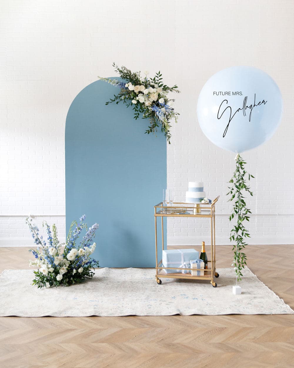 Provence – The Désirée Personalized Set with Floral | Rental Provence – The Désirée Personalized Set with Floral | Rental