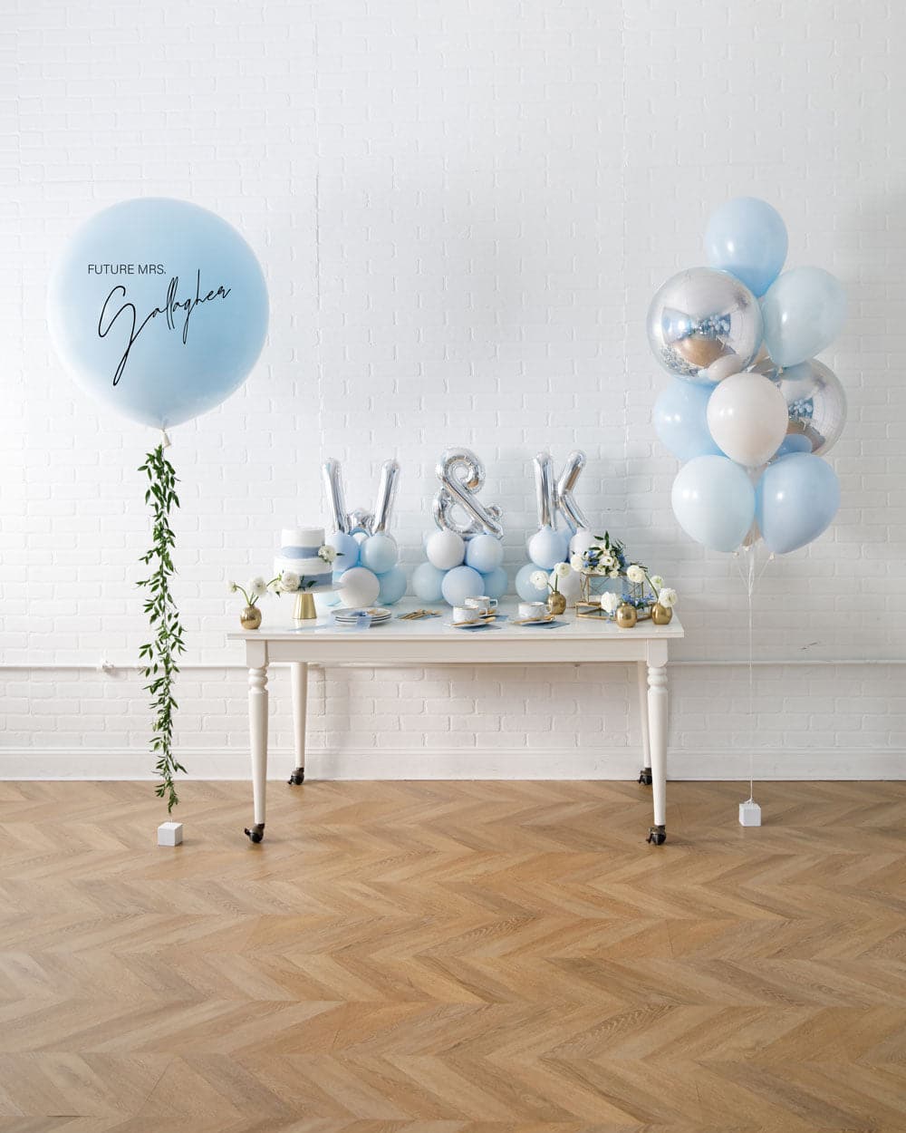 Provence – The Louise Personalized Set | Rental Provence – The Louise Personalized Set | Rental