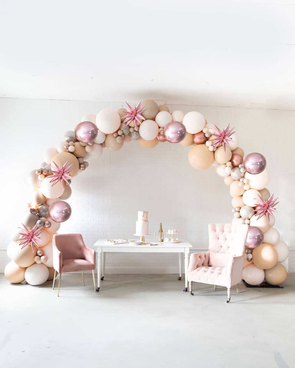 Bashful Blues – Aeropole Arch | Rental