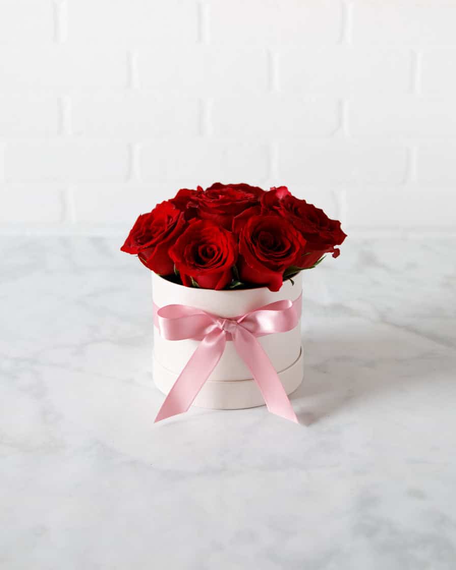 GIFT- Red Rose Bloom Box | Rental GIFT- Red Rose Bloom Box | Rental