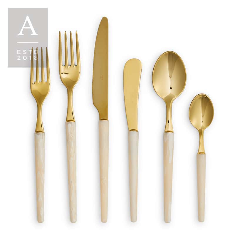 Stiletto Gold Blonde Horn Flatware Collection | Rental