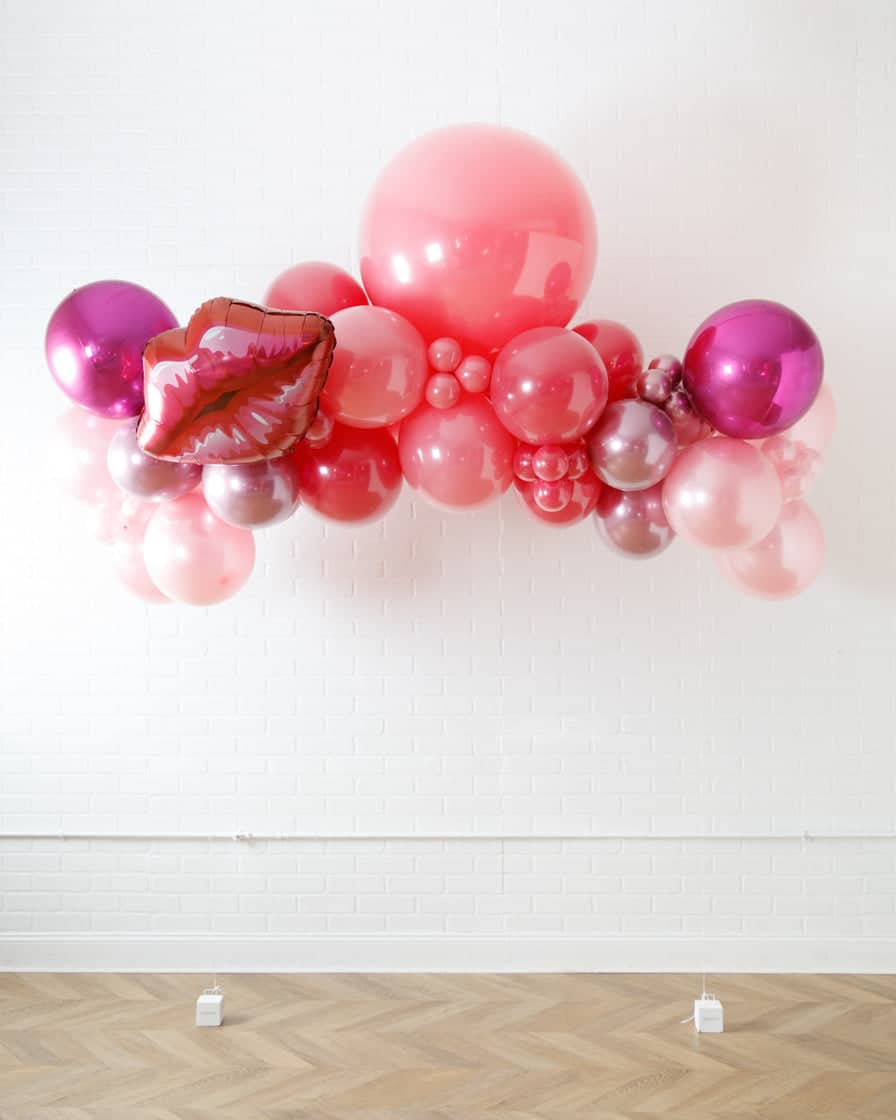 Life In Plastic – Floating Balloon Arch with Foils – 5ft | Rental