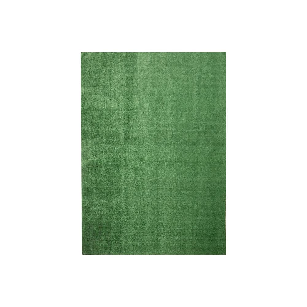 TrafficMaster — Emerald Green Precut Turf 6 ft. x 8 ft. Artificial Grass Rug | Rental